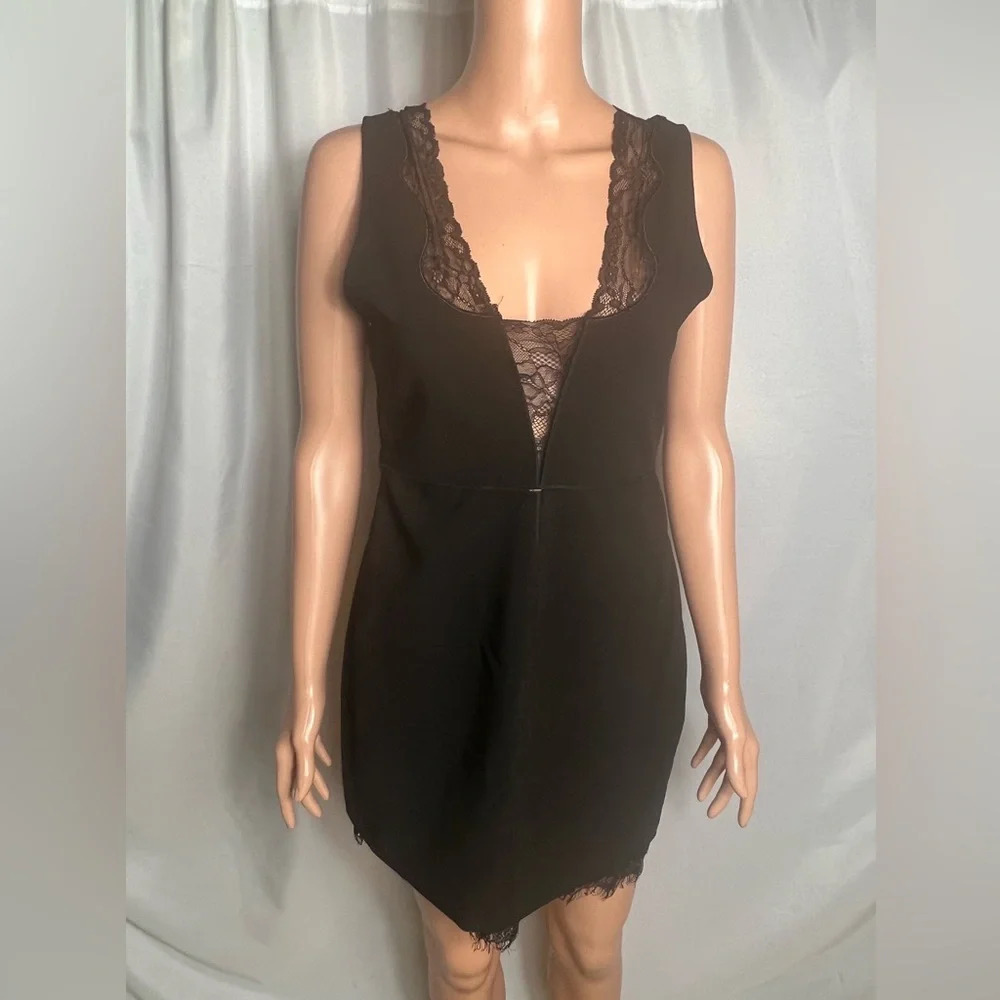 Lucy Paris Black Lace Trim Bodycon Mini Dress Medium NWT $89 Sleeveless